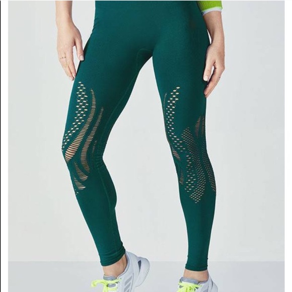 Fabletics Pants - NWT! Fabletics Seamless Leggings ❣️